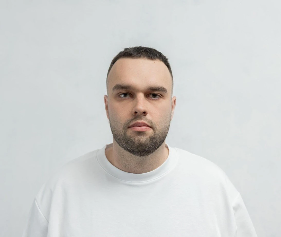 Roman  Jadroň