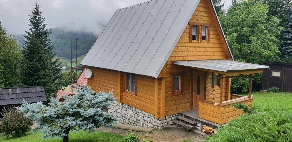 Jak správně vybrat dřevěné obkladové palubky na chatu?