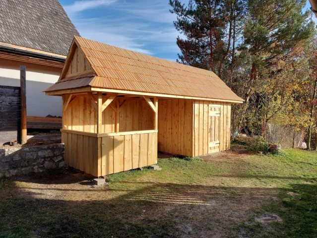 Jak postavit zahradní domek? Užitečné tipy a triky